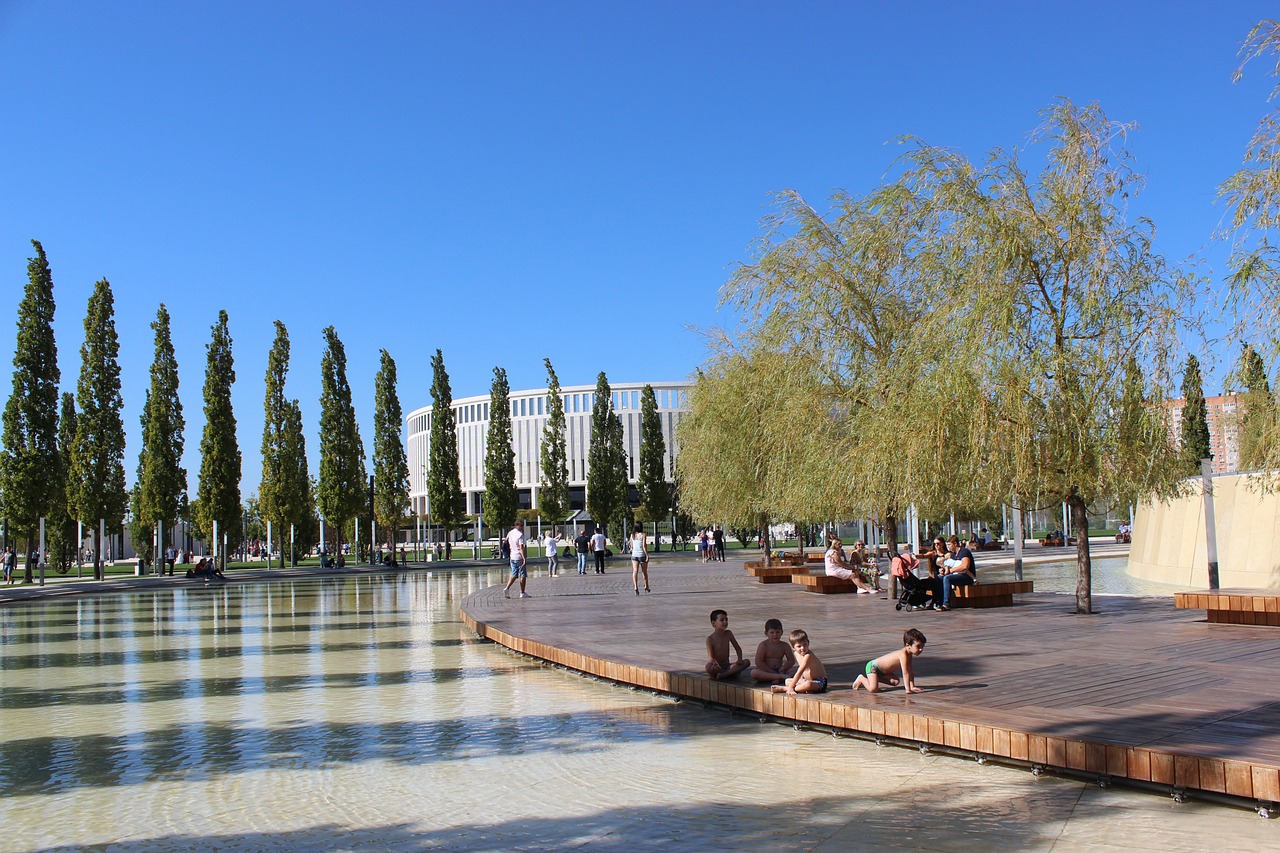阿根廷与安哥拉的友谊赛，梅西和劳塔罗账户助攻破门